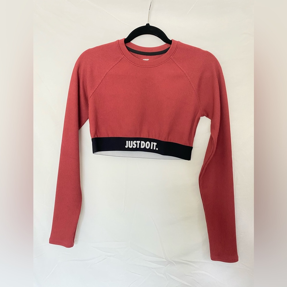Nike Just Do It Ribbed Cropped Long Sleeve